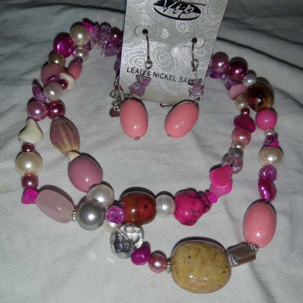 ETHNIC SHORT NECKLACE DOUBLE STRAND.